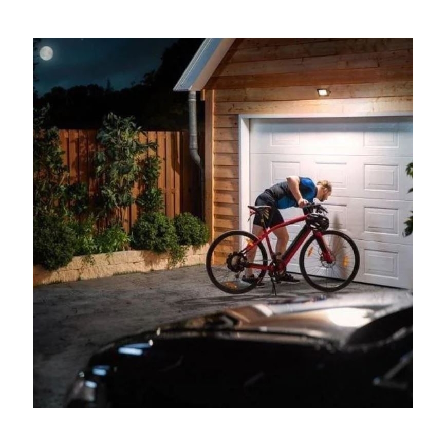 Philips - LED Naświetlacz z czujnikiem DECOFLOOD LED/20W/230V IP65