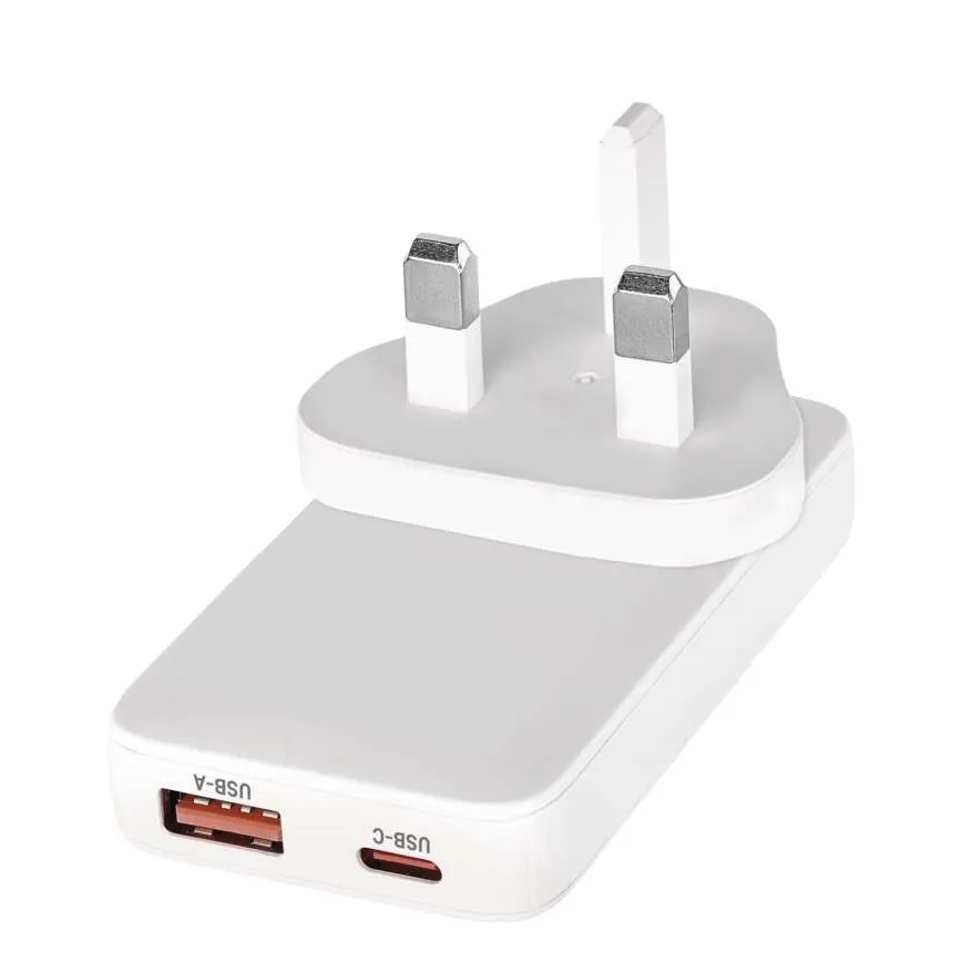 Podróżny adapter USB z wymiennymi wtyczkami GaN 100–250 V