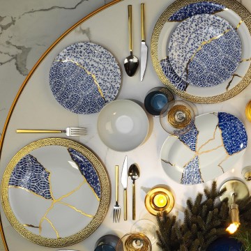 Porcelanowy zestaw obiadowy 28 elementów — biały/złoty/niebieski