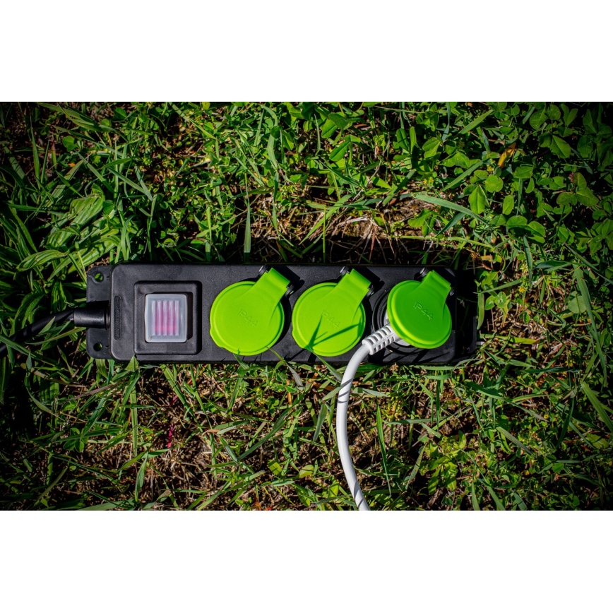 Przedłużacz 20 m z wyłącznikiem, 3 gniazda, IP44