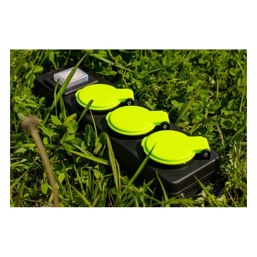 Przedłużacz 3-gniazdowy z wyłącznikiem, 3 m, IP44