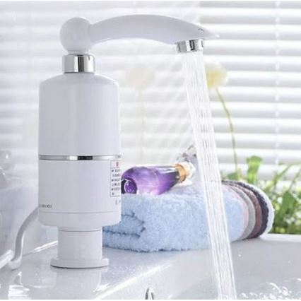 Przepływowy podgrzewacz wody 3000W/230V biały