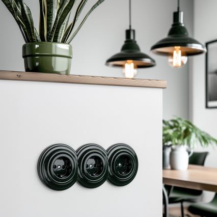 Reblig - Potrójne retro gniazdko domowe z ramką SCHUKO 230V zielone