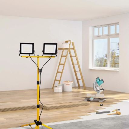 Reflektor LED na statywie 2xLED/50W/230V 6500K IP65 żółty