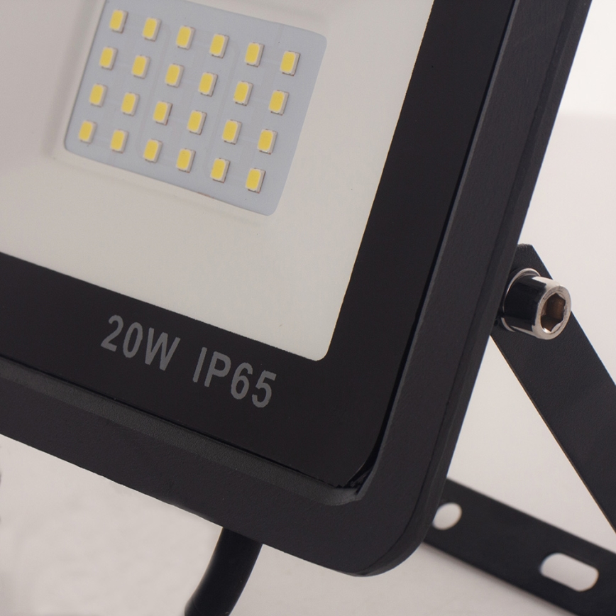 Reflektor LED z czujnikiem 20W/230V IP65