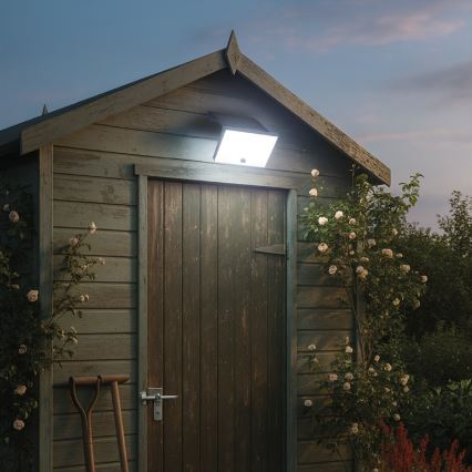 Reflektor LED z czujnikiem i panelem solarnym FUJI LED/8W/3,7V 2000 mAh IP44