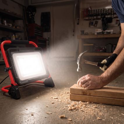 Reflektor LED ze statywem ELION LED/100W/230V 4000K IP65 czerwony/czarny