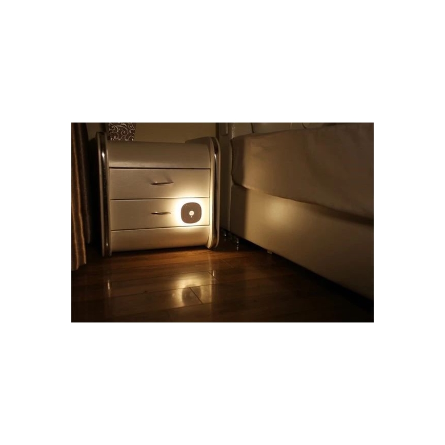 LED Oświetlenie orientacyjne z czujnikiem LED/0,45W/3xAAA 3000K białe