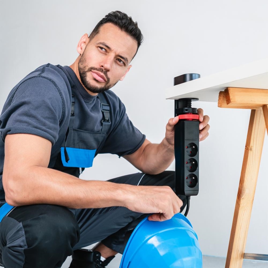 Listwa zasilająca z uchwytem do biurka 3 gniazda Typ E + 2xUSB-A + 1xUSB-C 1,5m czarna