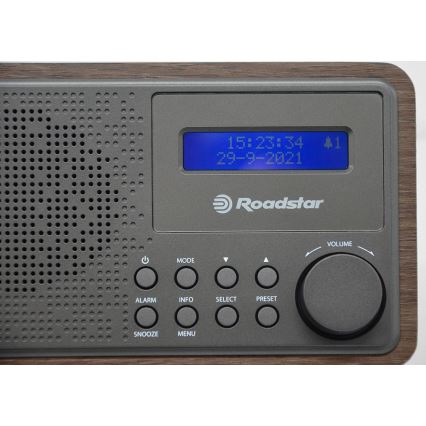 Roadstar HRA-700D+/WD - Radio z DAB+, FM i budzikiem 16W/230V/4xAA