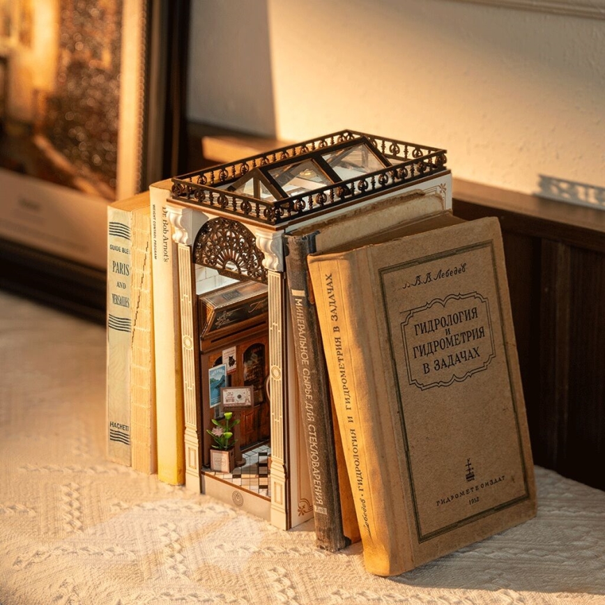 RoboTime - 3D układanka LED Podpórka do książek Spotkanie w pasażu z książkami 2xAAA