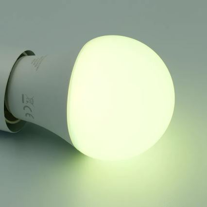 Ściemniana żarówka LED RGBW A60 E27/9W/230V 2700-6500K Wi-Fi Tuya