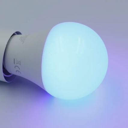 Ściemniana żarówka LED RGBW A60 E27/9W/230V 2700-6500K Wi-Fi Tuya