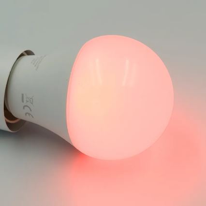 Ściemniana żarówka LED RGBW A60 E27/9W/230V 2700-6500K Wi-Fi Tuya