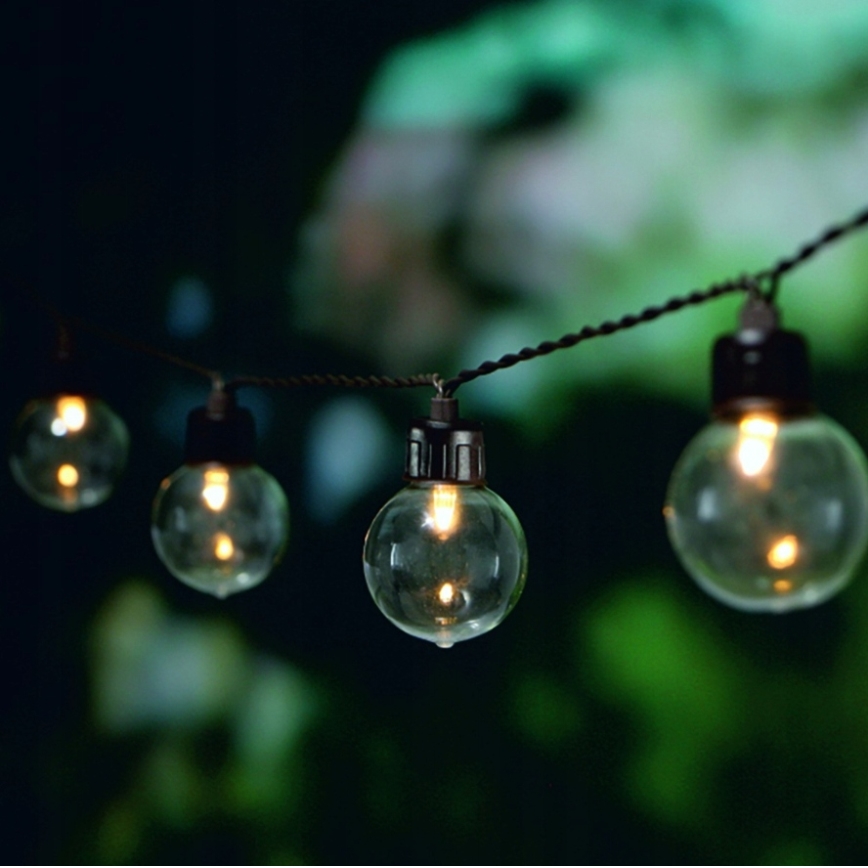 Solarny łańcuch dekoracyjny LED — 30 diod LED, 8 trybów, akumulator 500 mAh, długość 10,6 m, IP67, ciepłe białe światło