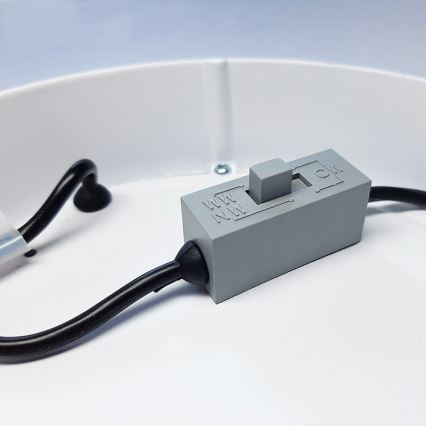 Lampa sufitowa LED/18W/230V 3000/4000/6000K 22,5x22,5 cm biała