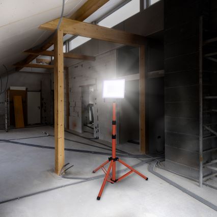 LED Reflektor na stojaku LED/100W/230V 4000K IP65