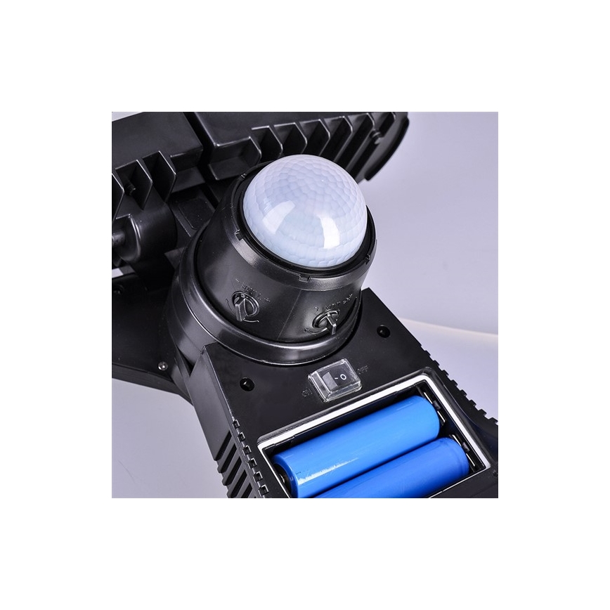 Reflektor solarny LED z czujnikiem 2000mAh LED/8W/3,7V IP44