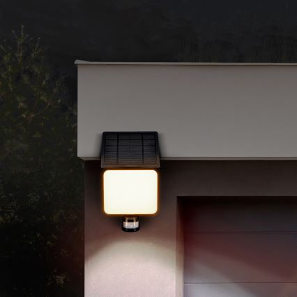 LED Naświetlacz solarny z czujnikiem ruchu LED/11W/3,7V 4400mAh 3000K/4000K/6500K IP54