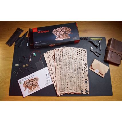 Ugears - 3D drewniane mechaniczne puzzle Silnik V8