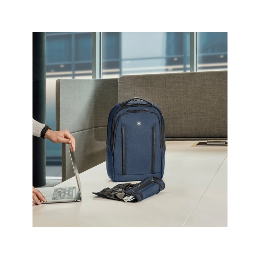 Victorinox - Plecak na laptop 15" Altmont Professional Compact 16 l ciemnoniebieski