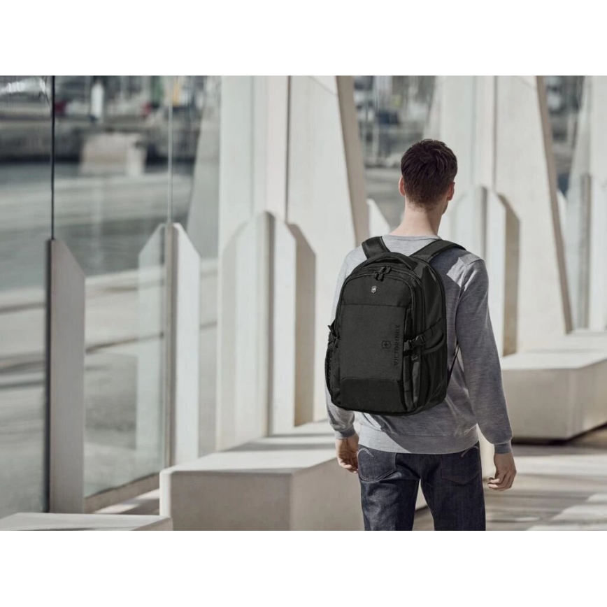 Victorinox - Plecak na laptop 16" Deluxe Vx Sport EVO 32 l czarny
