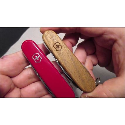 Victorinox - Scyzoryk wielofunkcyjny 9,1 cm/14 funkcji czerwony