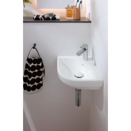 Villeroy & Boch 43714601 - Narożna wisząca umywalka SUBWAY 3.0 32x32 cm ceramika/biała