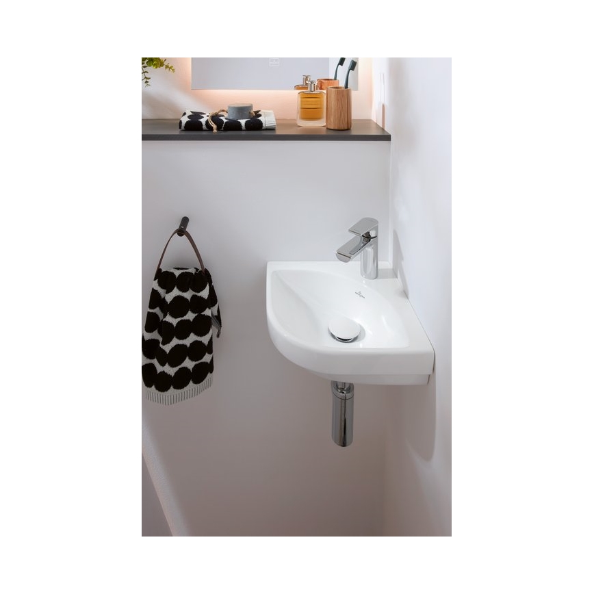 Villeroy & Boch 43714601 - Narożna wisząca umywalka SUBWAY 3.0 32x32 cm ceramika/biała