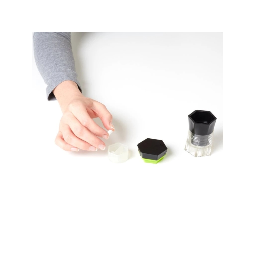 Vitility - Dozownik i krajalnica tabletek 5 w 1 czarny