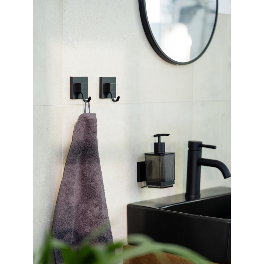 WENKO 71444800 - Dozownik mydła VACUUM-LOC QUADRO ED 7,5 x 16 cm czarny