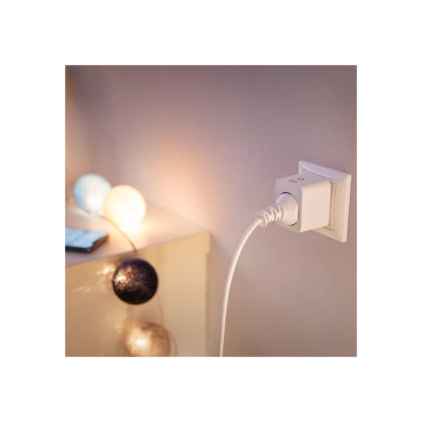 WiZ - Inteligentne gniazdko E 2300W + miernik mocy Wi-Fi