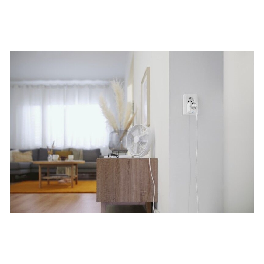 WiZ - Inteligentne gniazdko E 2300W + miernik mocy Wi-Fi
