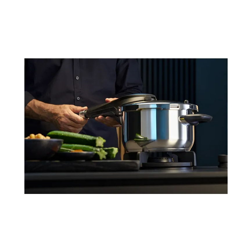 WMF - Garnek ciśnieniowy 4,5 l PERFECT PREMIUM ze stali nierdzewnej