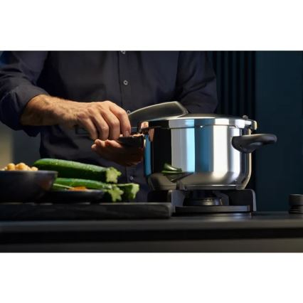 WMF - Zestaw szybkowarów 8,5 l + 4,5 l PERFECT ze stali nierdzewnej