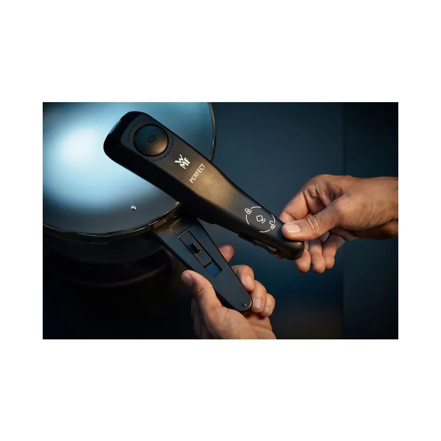 WMF - Zestaw szybkowarów 8,5 l + 4,5 l PERFECT ze stali nierdzewnej