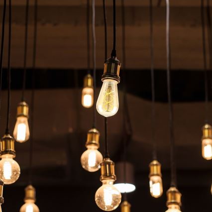 Żarówka LED ściemnialna FILAMENT ST64 E27/4,8W/230V 1800K