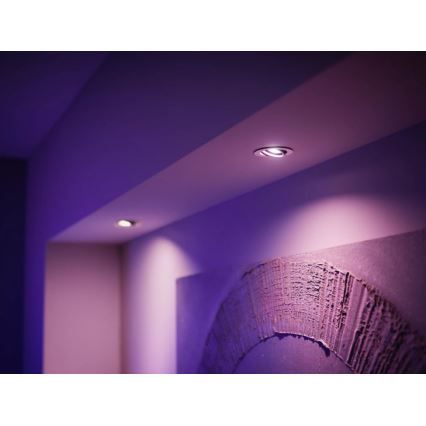 Zestaw 4x ściemnialnych żarówek LED RGBW Philips Hue WHITE AND COLOR AMBIANCE GU5,3/MR16/6,3W/12V 2000-6500K